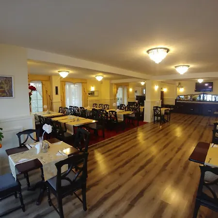 Hotel Mazurski Dworek 3*