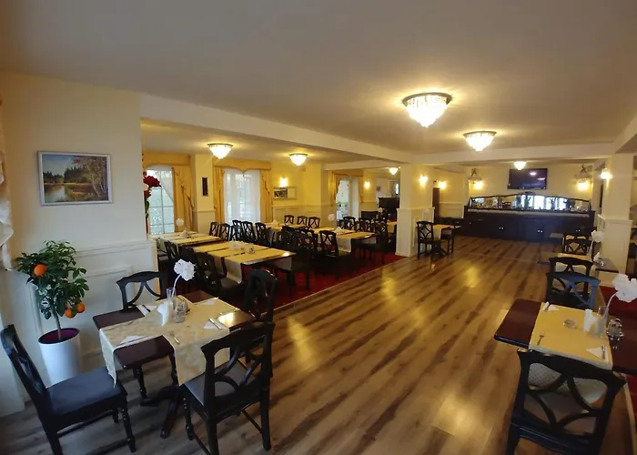 Hotel Mazurski Dworek 3*